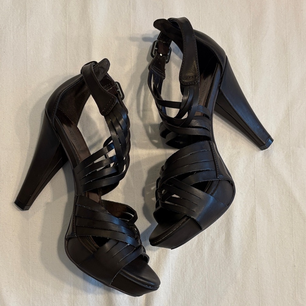 Kenneth Cole Reaction Strappy Dark Brown Heels - Picture 5 of 8